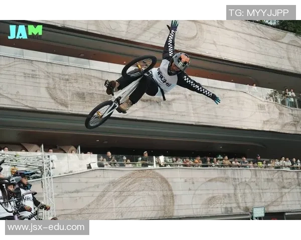 深圳极限运动队荣登全球耐力排行榜第十名展现不屈精神与团队实力